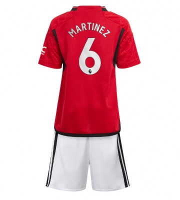 Manchester United Lisandro Martinez #6 Replika Babytøj Hjemmebanesæt Børn 2023-24 Kortærmet (+ Korte bukser)